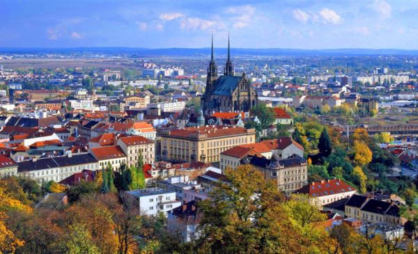Panouri acustice perforate WavO în orașul Brno, Republica Cehă
