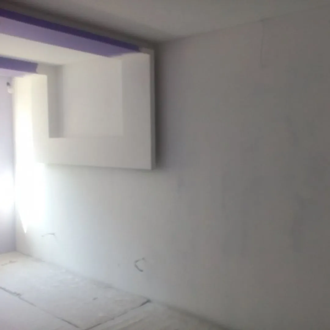 Izolarea fonică a unui perete din dormitor pentru un somn liniștit