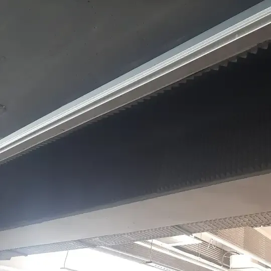 Tratament acustic al spațiului de birouri al bazei logistice