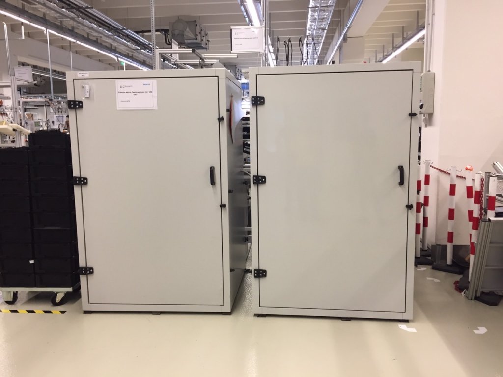 Izolarea fonică a mașinii într-o hală de producție, FESTO