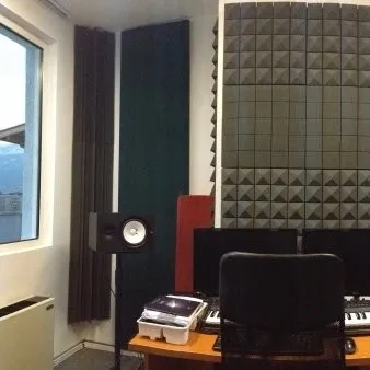 Tratament acustic pentru "Imperia online"