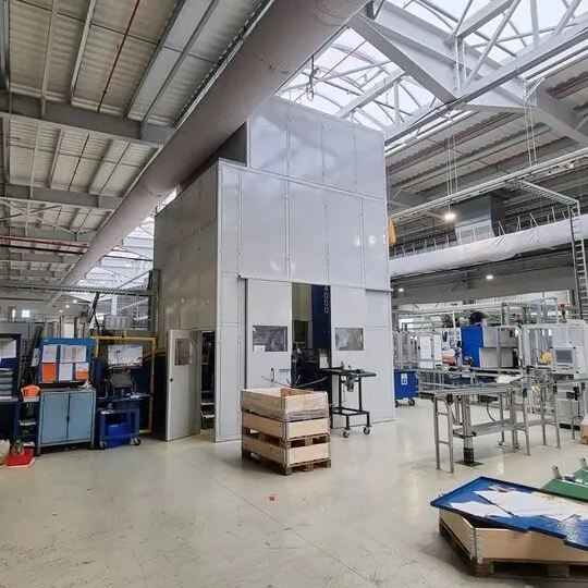 Izolare fonică industrială a unei prese zgomotoase la Miba Steeltec