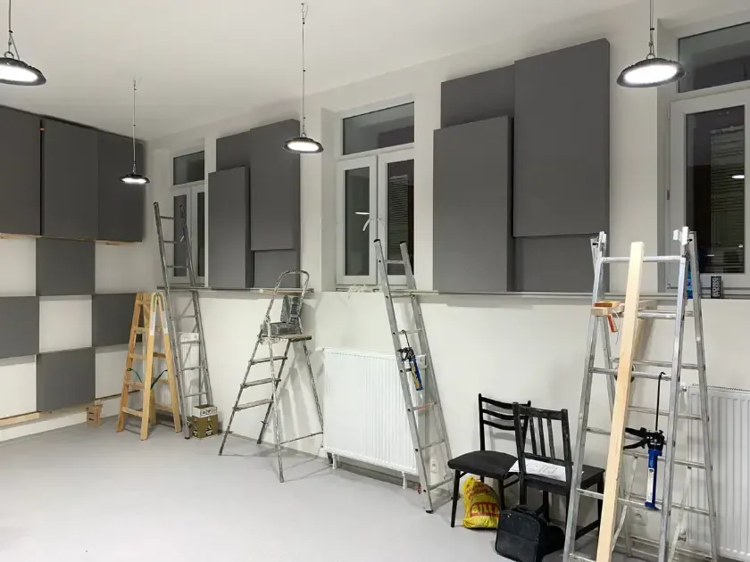 Reducerea ecoului în sălile de instrumente de la VŠMU