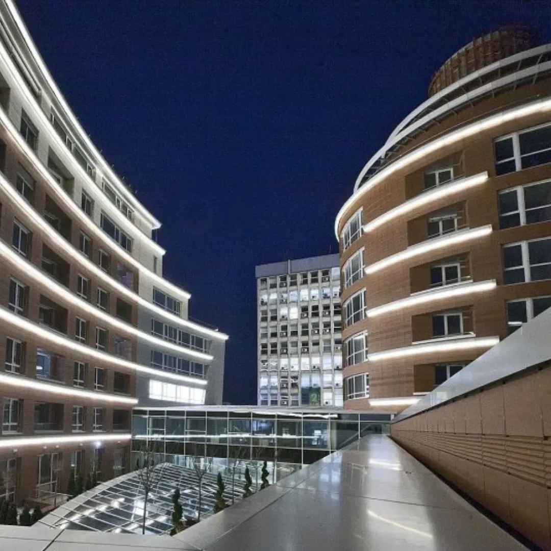 Izolare fonica a restaurantului in "San Stefano Plaza" 