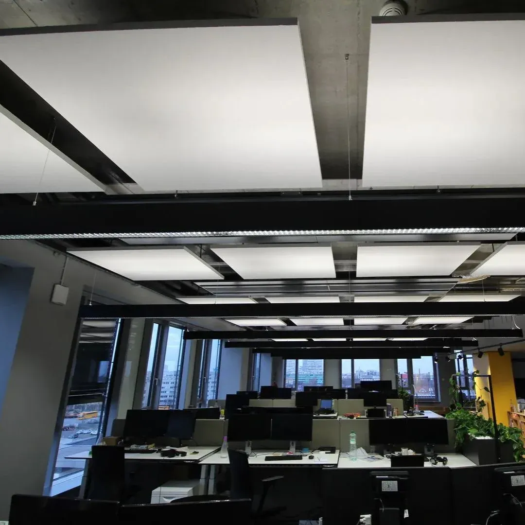 Tratament acustic pentru biroul deschis de 2.000 m² al Sygic din Bratislava