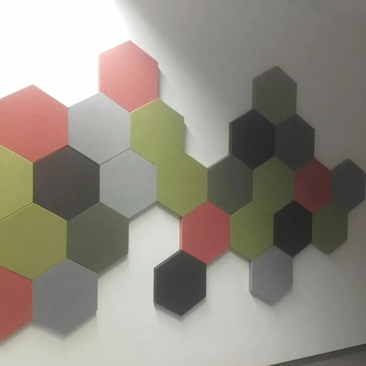 Tratament acustic al biroului SWIXX Biopharma