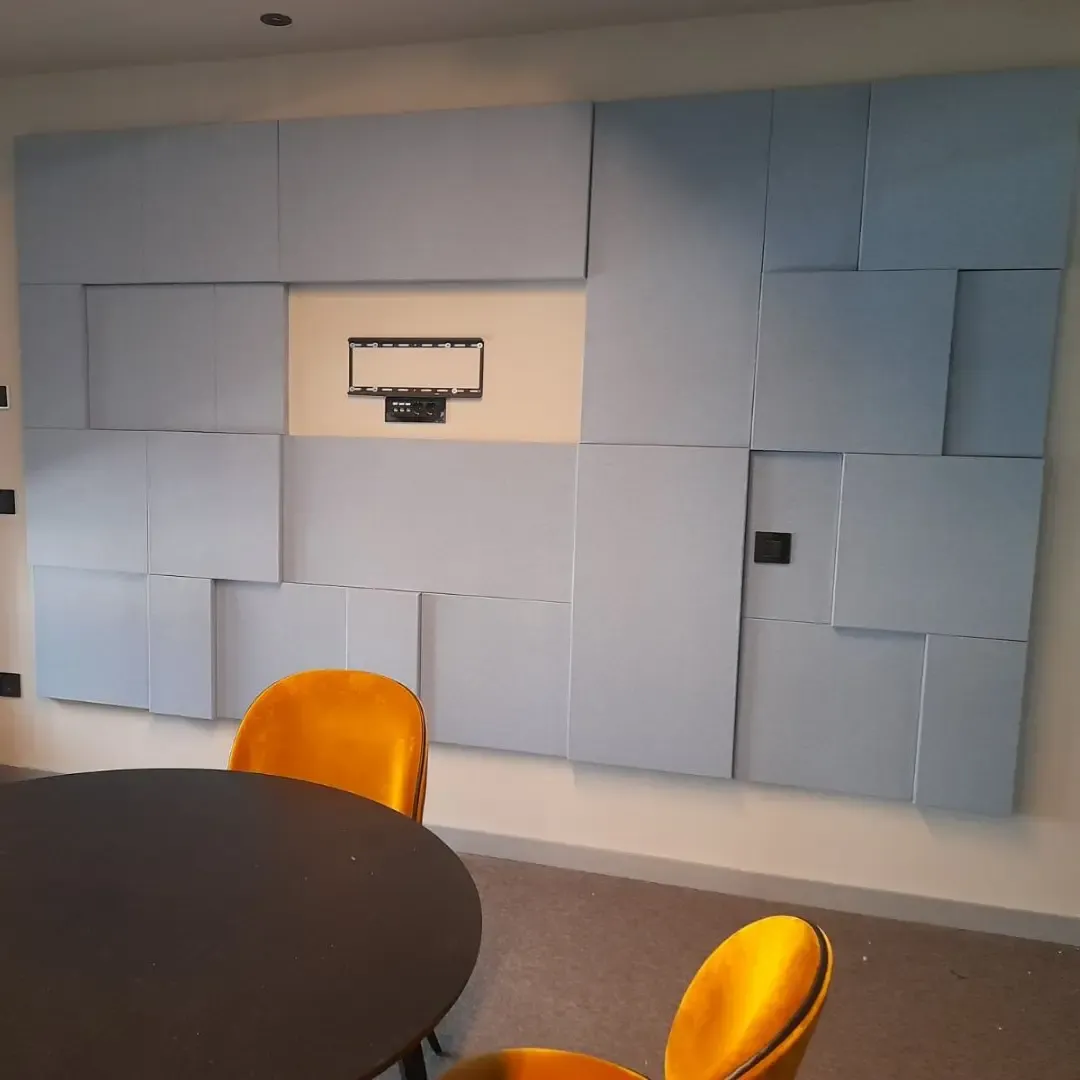 Tratament acustic al sălilor de conferințe pentru birouri IT