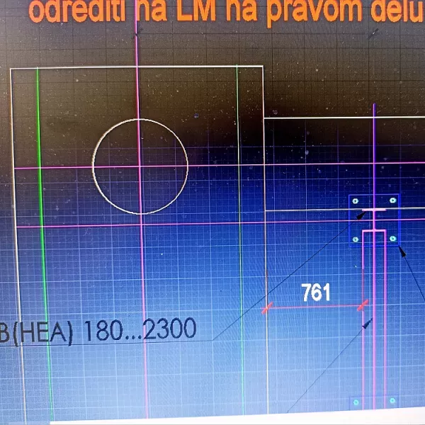 Izolarea fonică cu ajutorul unei cabine în instalația de producție