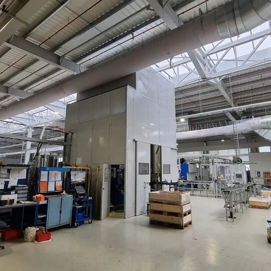 Izolare fonică industrială a unei prese zgomotoase la Miba Steeltec