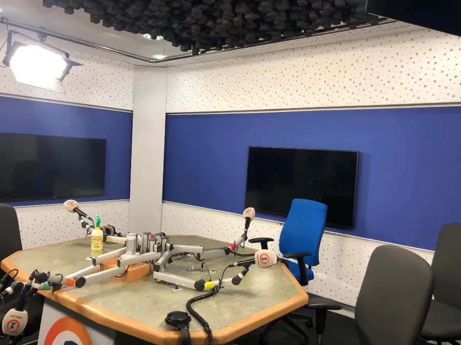 Tratament acustic în studioul radio din Tanger, Maroc