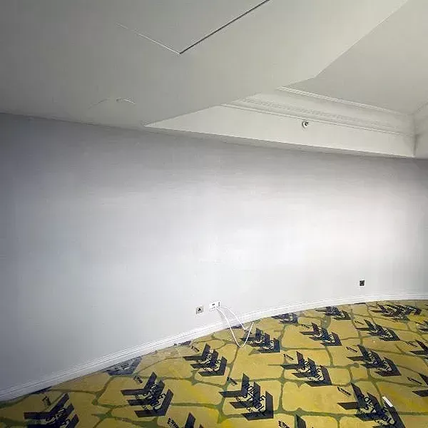 Rezolvarea unui zgomot la puțul liftului în Hilton Park Lane