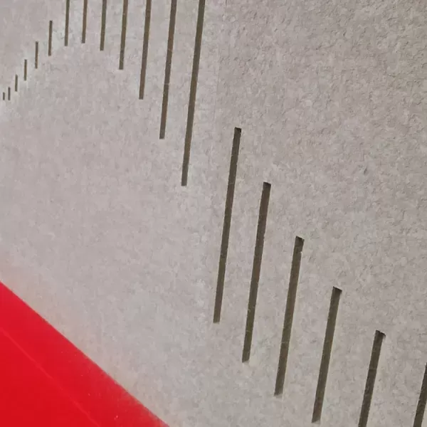 Instalare panouri acustice într-un studio radio celebru
