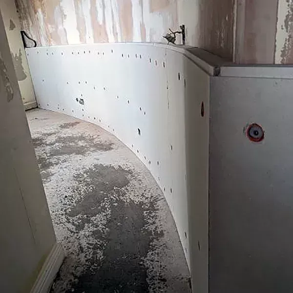 Rezolvarea unui zgomot la puțul liftului în Hilton Park Lane