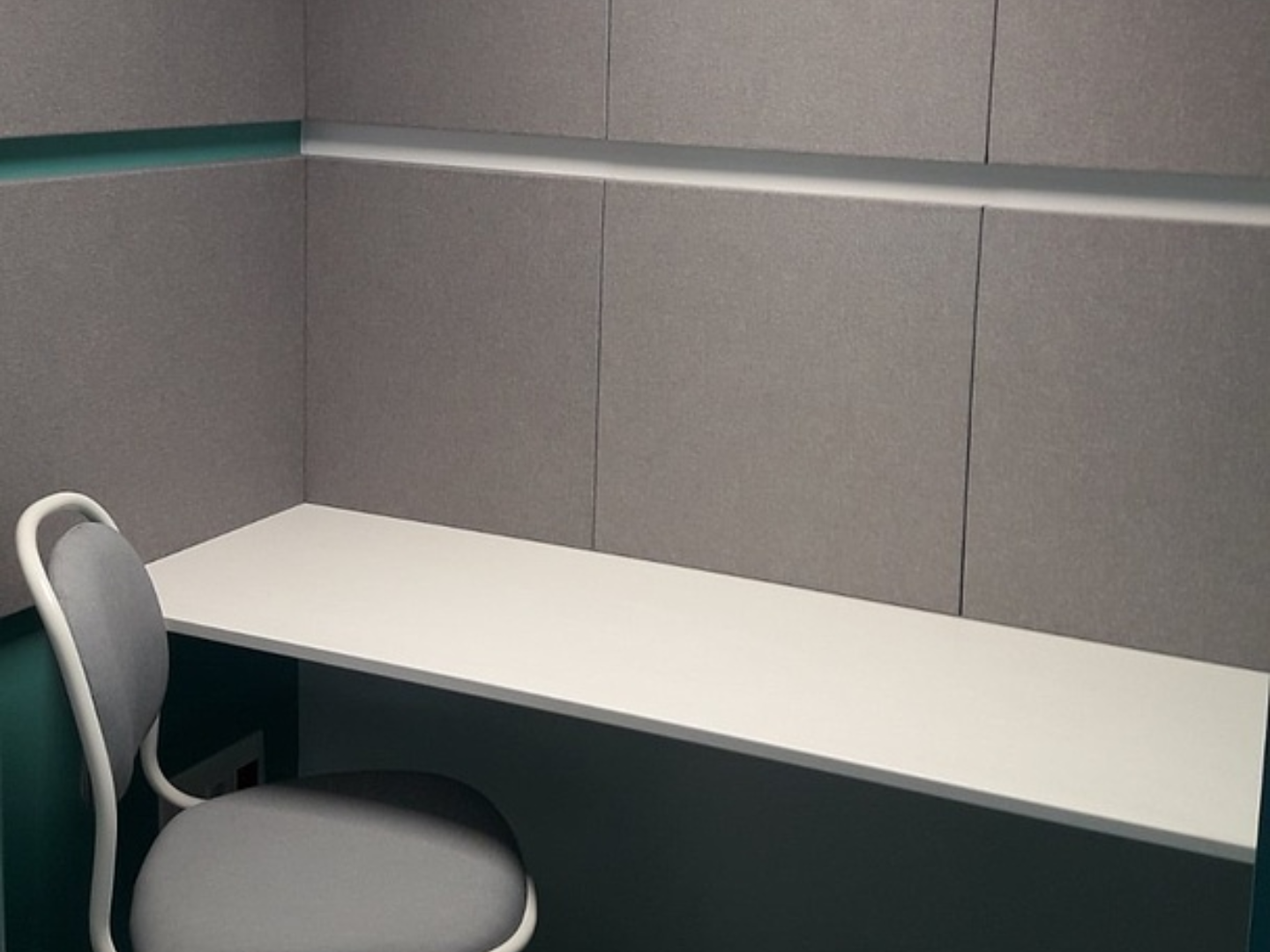 Cabine telefonice pentru Adecco Bulgaria