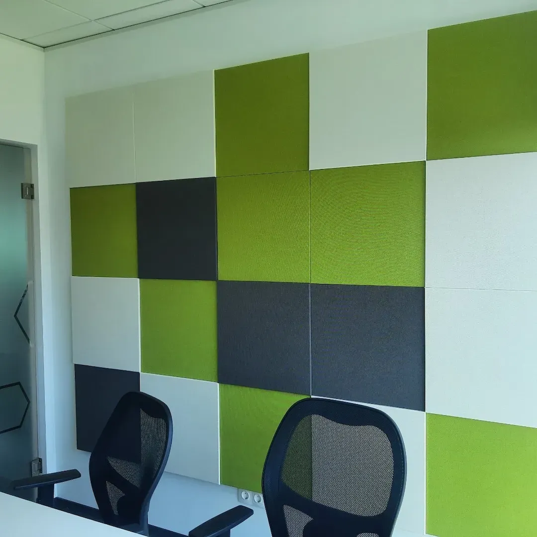 Tratament acustic al birourilor ZENTIVA cu panouri textile