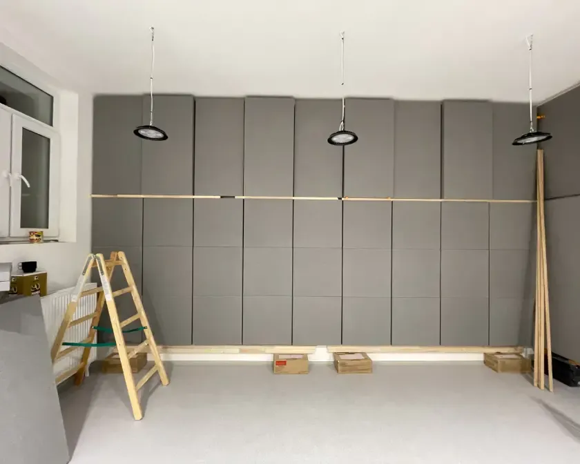 Reducerea ecoului în sălile de instrumente de la VŠMU