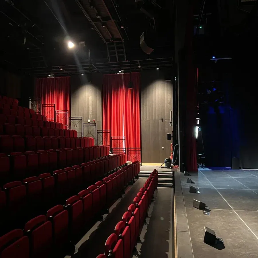 Renovarea acustică a Teatrului Arena din Bratislava