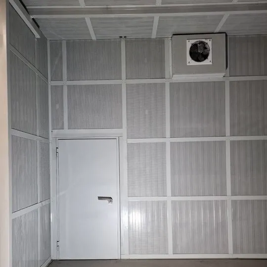 Carcasă fonoabsorbantă pentru mașini de lovituri la Plasser & Theurer