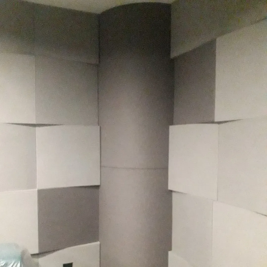 Tratament acustic Home Cinema cu panouri textile și fetru